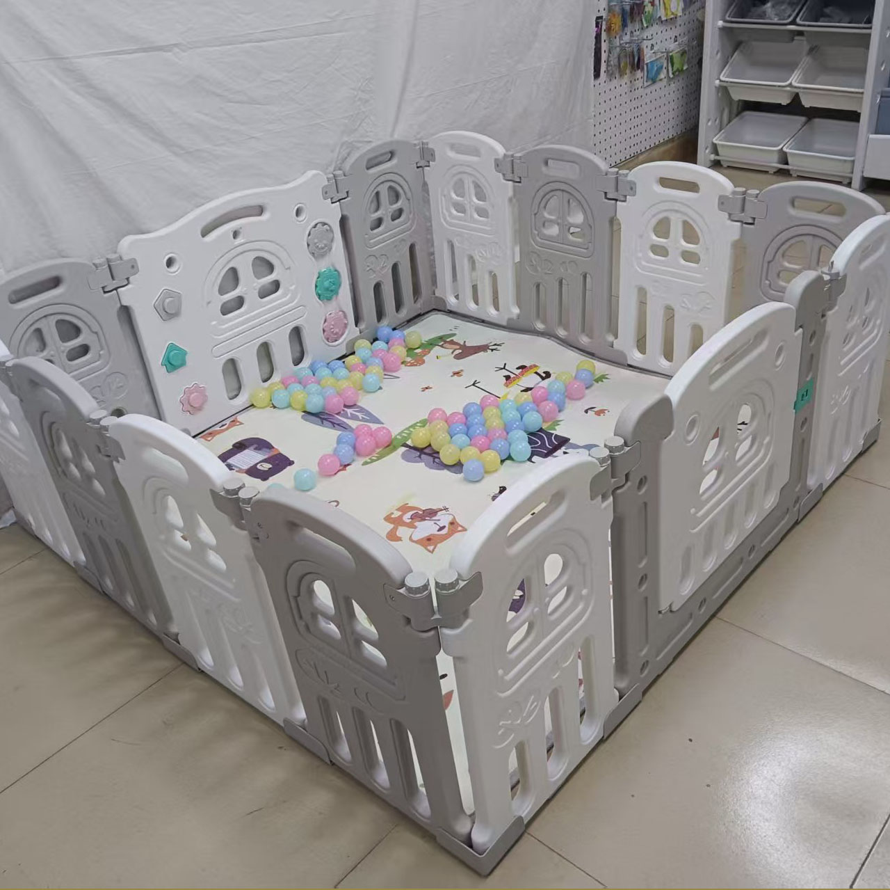 Wholesale Eco-Friendly Plastic Foldable Playpen Safety Feature Folding Fence